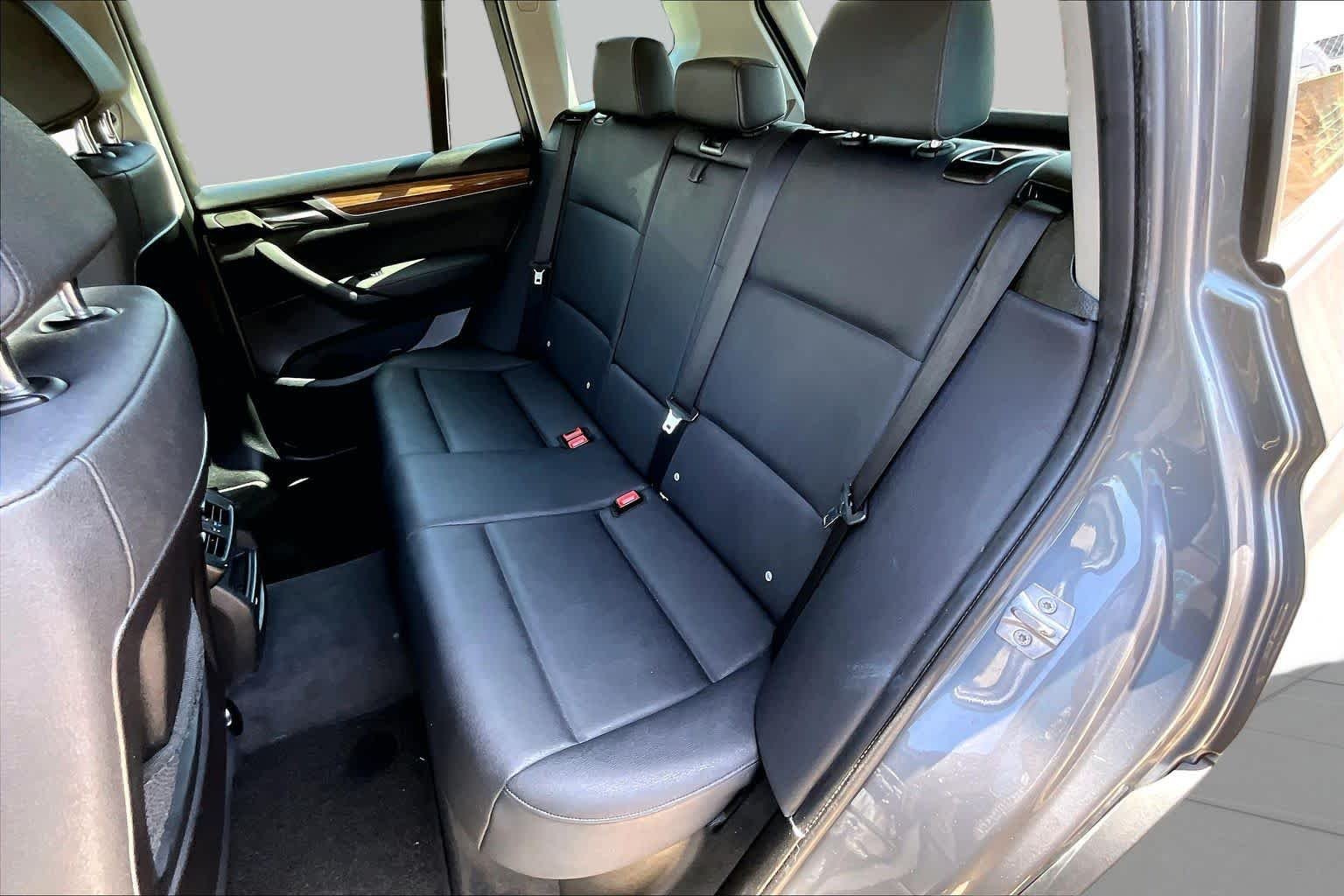 Used 2017 Space Gray Metallic BMW sDrive28i image 19