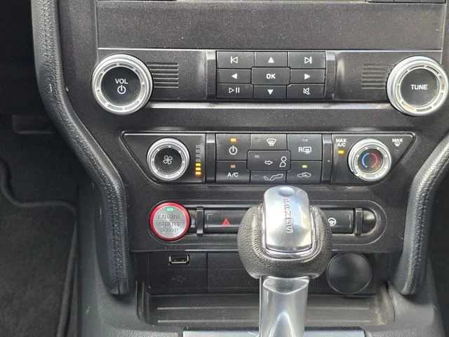 2023 Ford Mustang EcoBoost - Photo 17