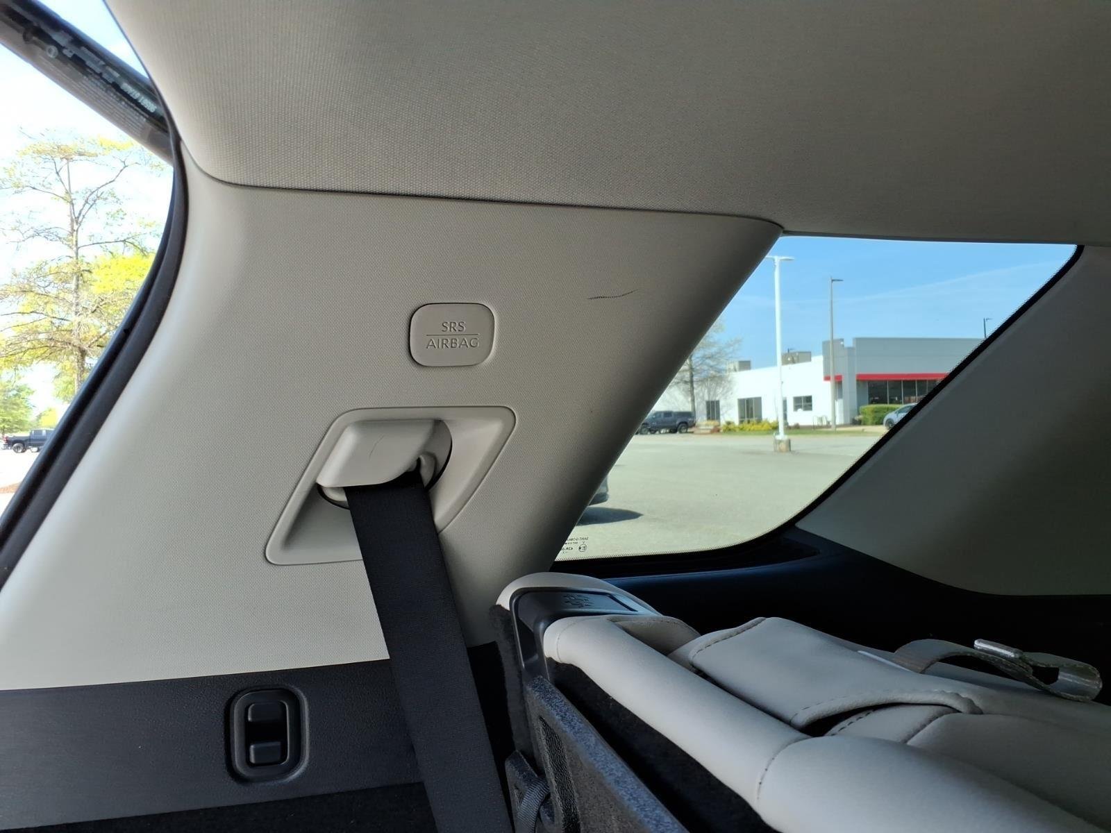 Used 2022 Deep Ocean Blue Pearl Nissan SL image 31