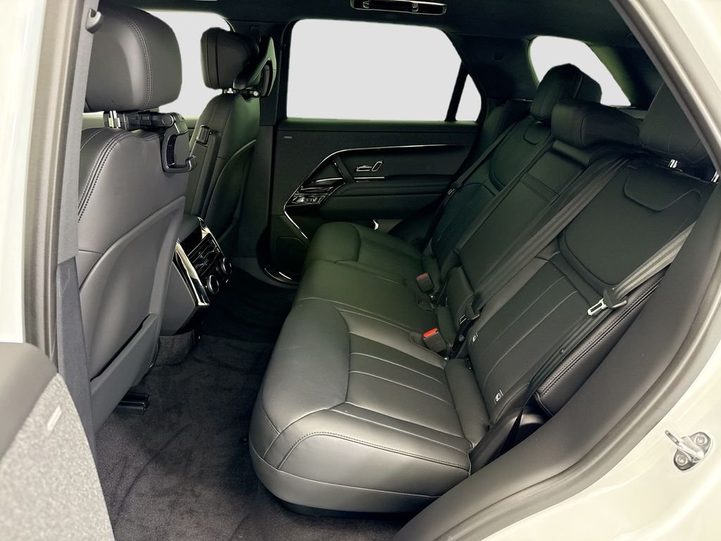 New 2026 Fuji White Land Rover Dynamic SE image 20