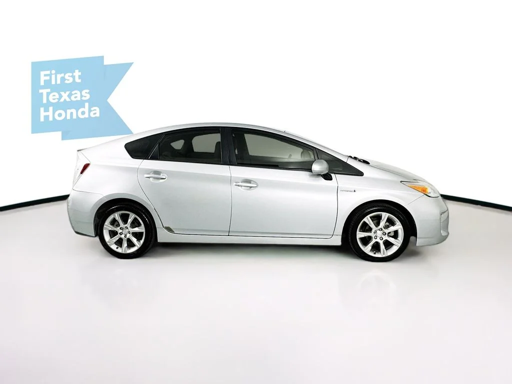 Used 2014 Classic Silver Metallic Toyota Three image 8