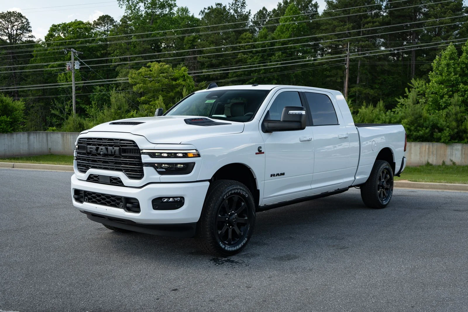 New 2026 Bright White Clear-Coat Exterior Paint RAM Laramie image 10