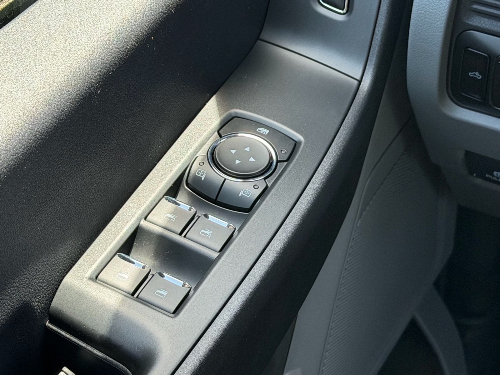 New 2026 Oxford White Ford F-350® XL image 19