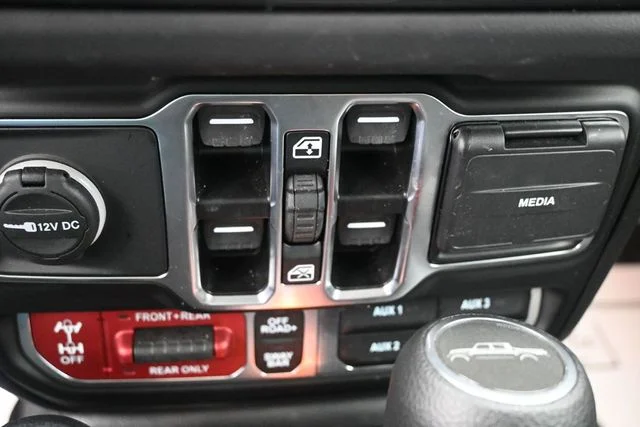 Certified Used 2025 41 Jeep Rubicon image 12
