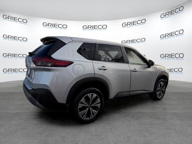 Used 2022 Silver Nissan SV image 7