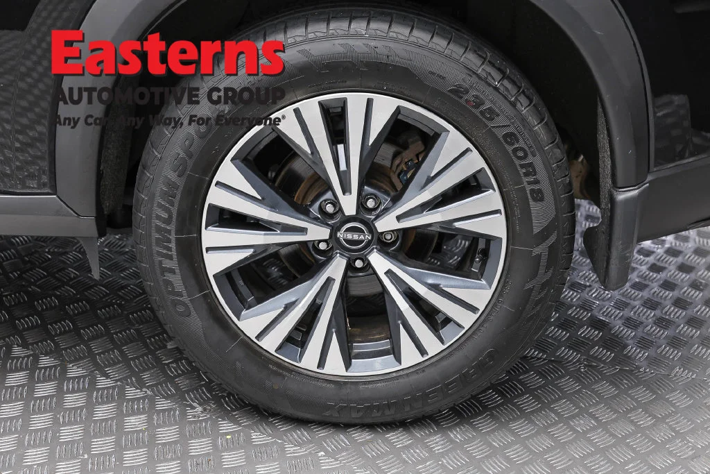Used 2023 Black Nissan SV image 8