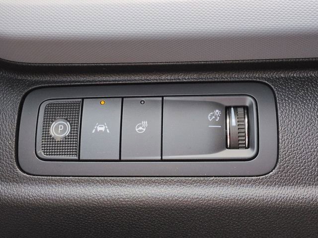 2027 Chevrolet Bolt RS - Photo 18