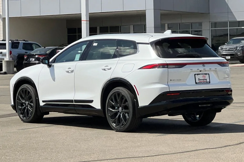 New 2026 Oxygen White Toyota Limited image 6