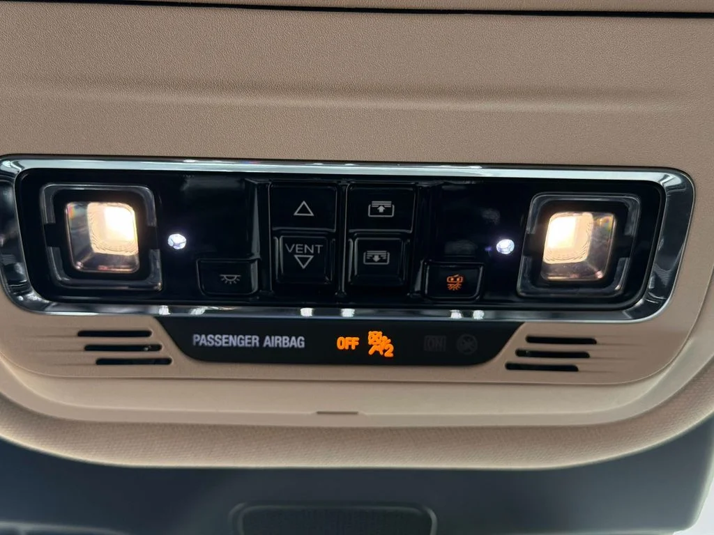 Used 2023 Metallic Lincoln Standard image 35