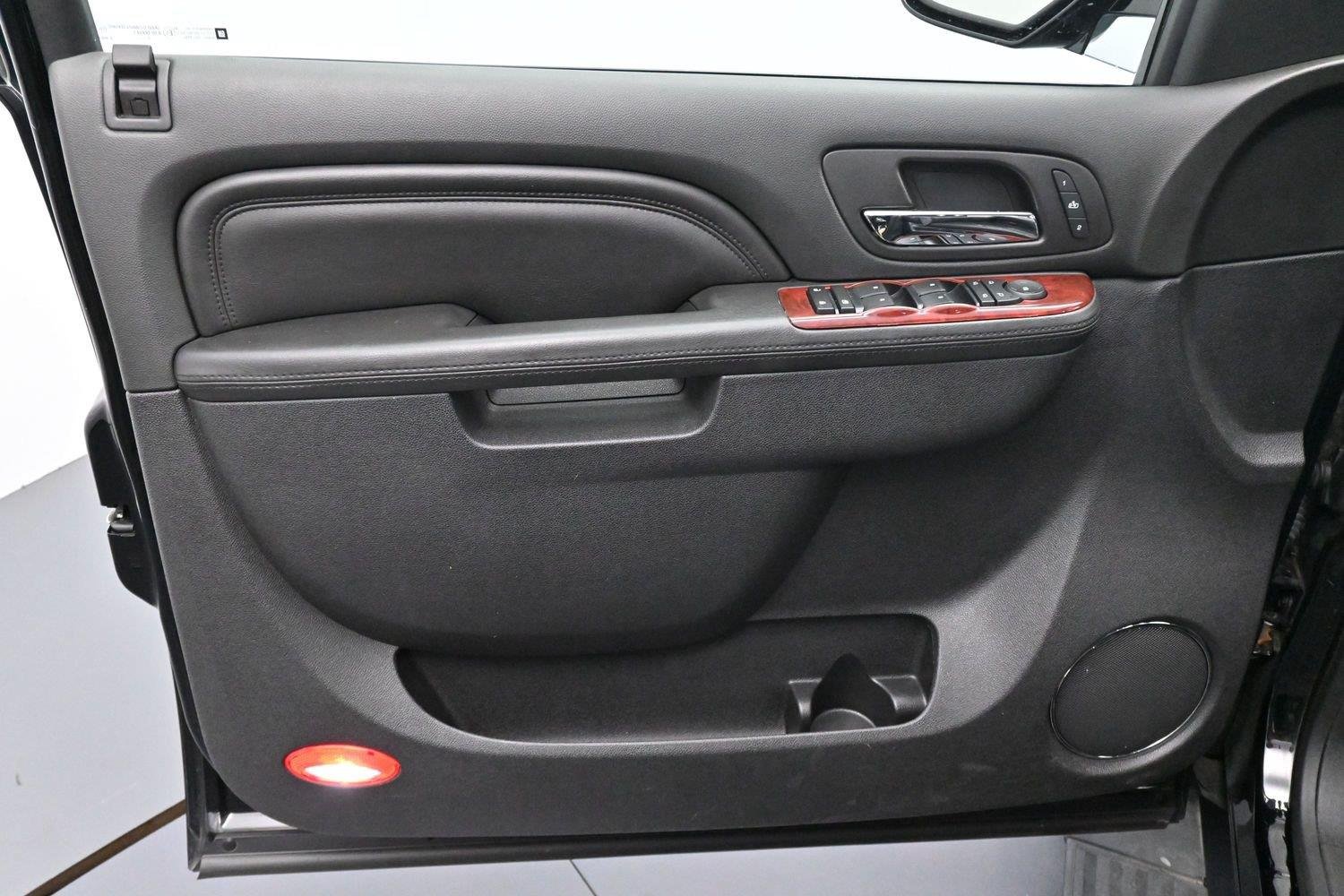 Used 2013 Black Raven Cadillac Premium image 12