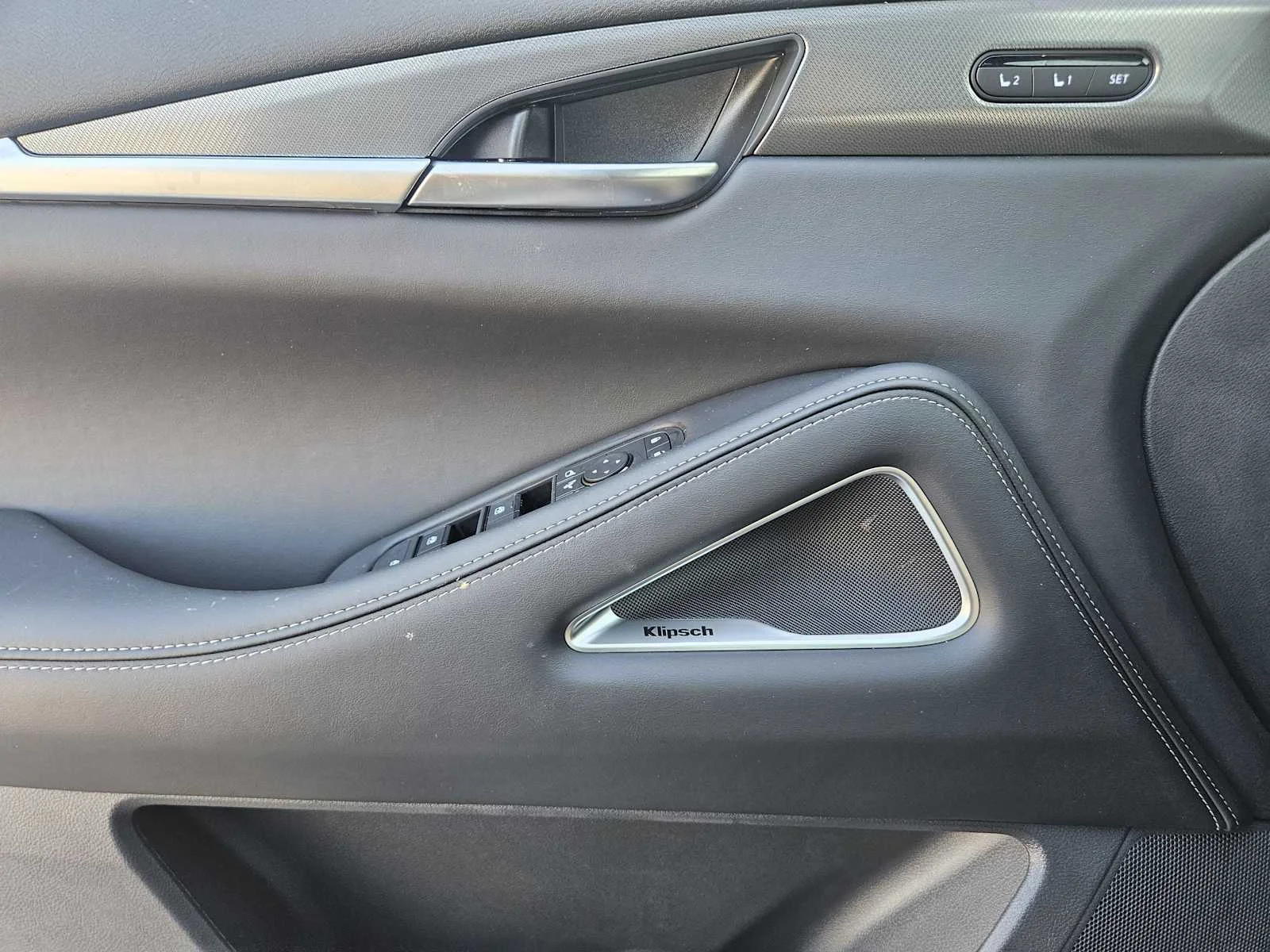 New 2027 2T GRPT SHDW INFINITI Sport AWD image 17