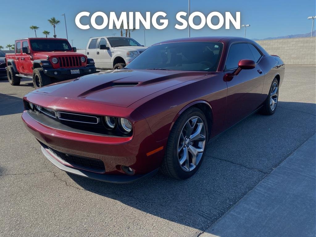Used 2017 Octane Red Pearlcoat Dodge SXT Plus image 1