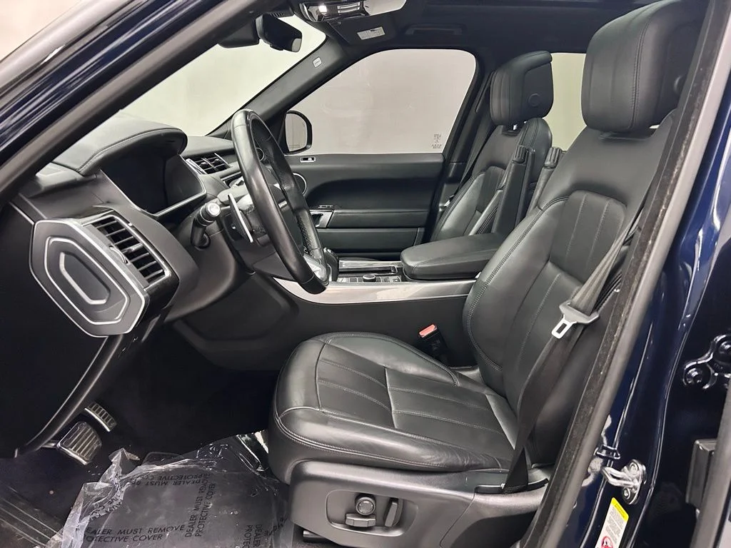 Used 2020 Blue Land Rover HSE Dynamic image 12