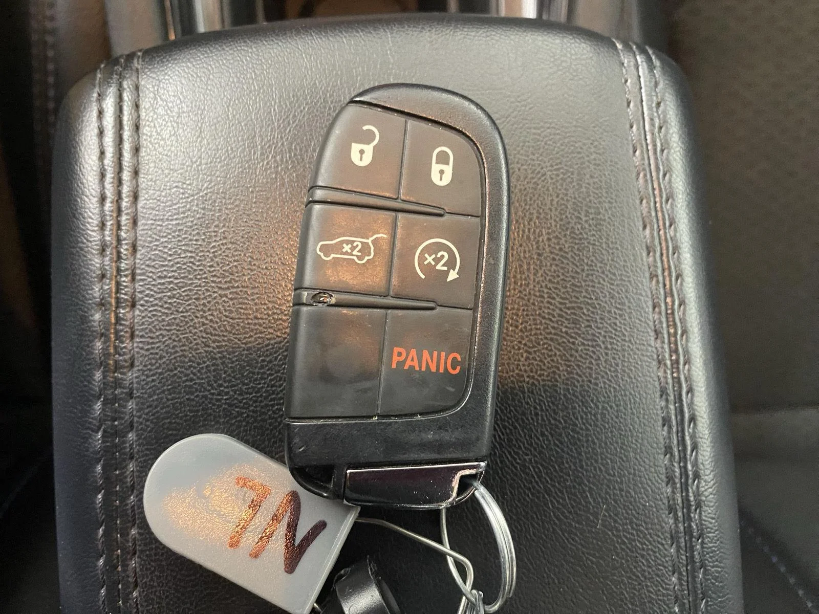 Used 2023 Sting-Gray Clearcoat Jeep Latitude image 19