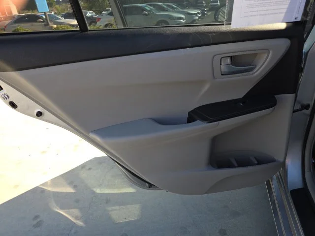 Used 2017 Silver Toyota LE image 16
