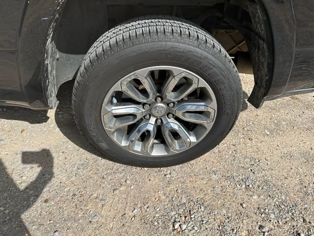 Used 2019 Black Ram Laramie image 17