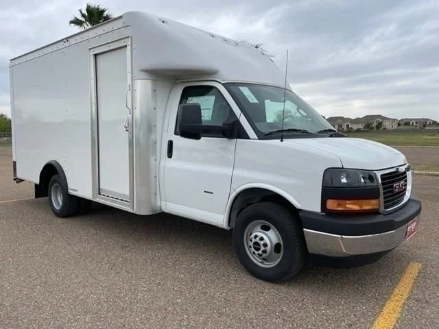 2023 GMC Savana Cutaway
