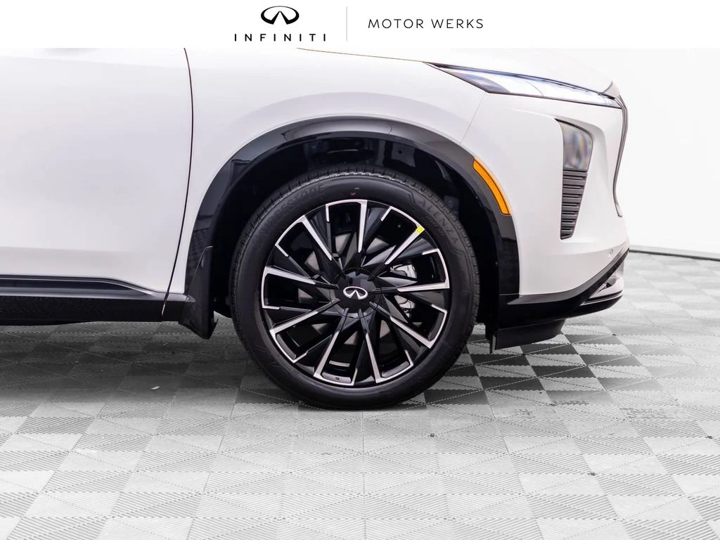 New 2027 2T RAD WHT INFINITI Autograph AWD image 37