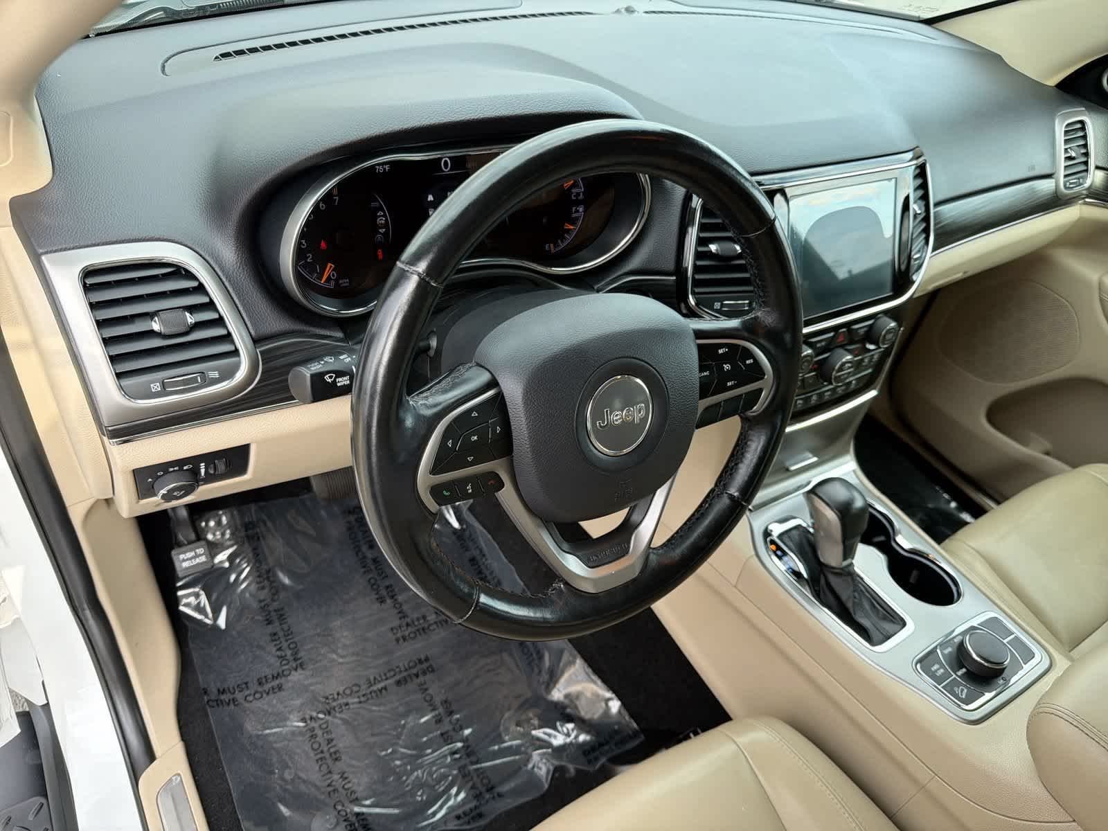 Used 2020 Bright White Clearcoat Jeep Limited image 10