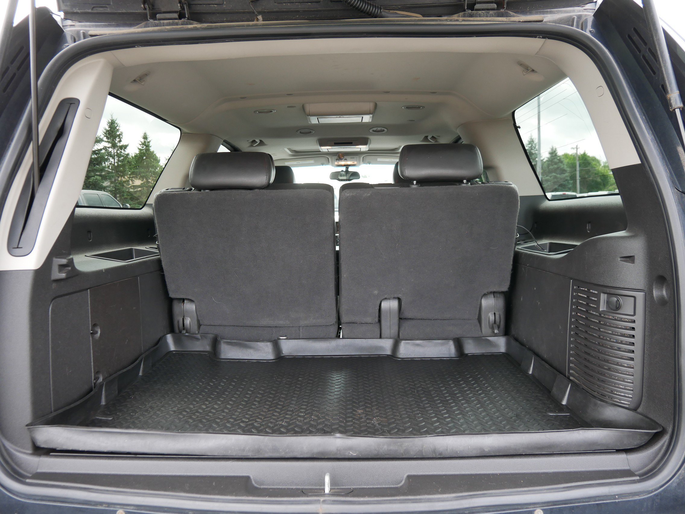 Used 2010 Black Ice Cadillac Premium image 13