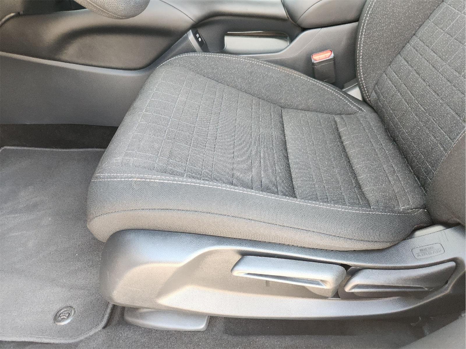 2025 Honda HR-V LX - Photo 23