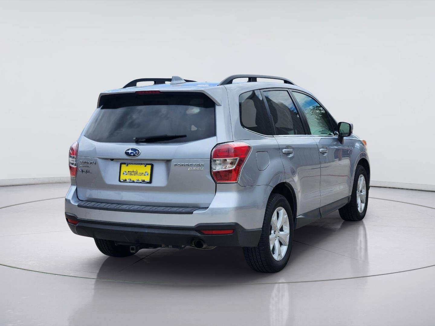 2016 Subaru Forester photo 5 of 32