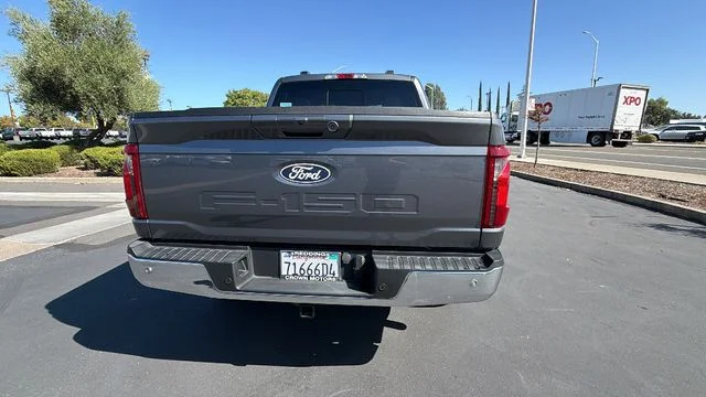 Used 2025 Gray Ford XLT image 5