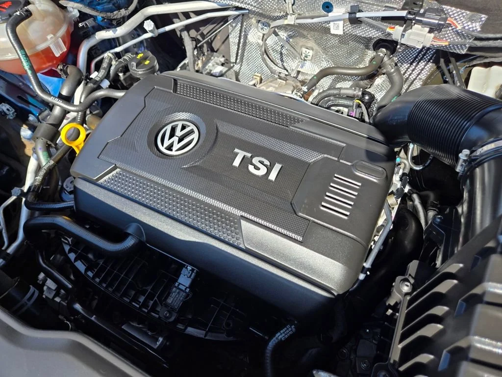 Used 2022 Blue Volkswagen 2.0T SE w/Technology image 17