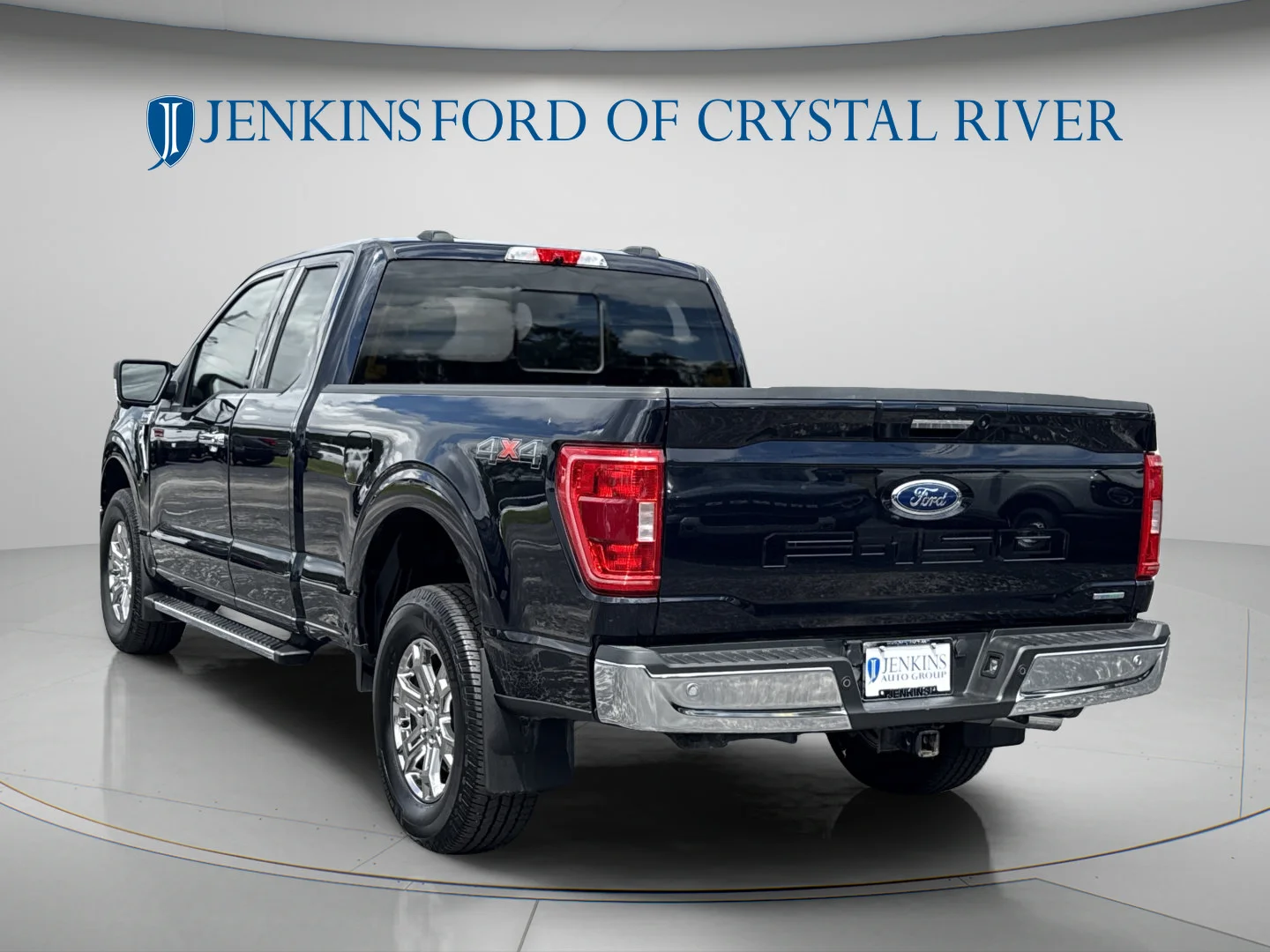 Used 2021 Antimatter Blue Metallic Ford XLT image 9
