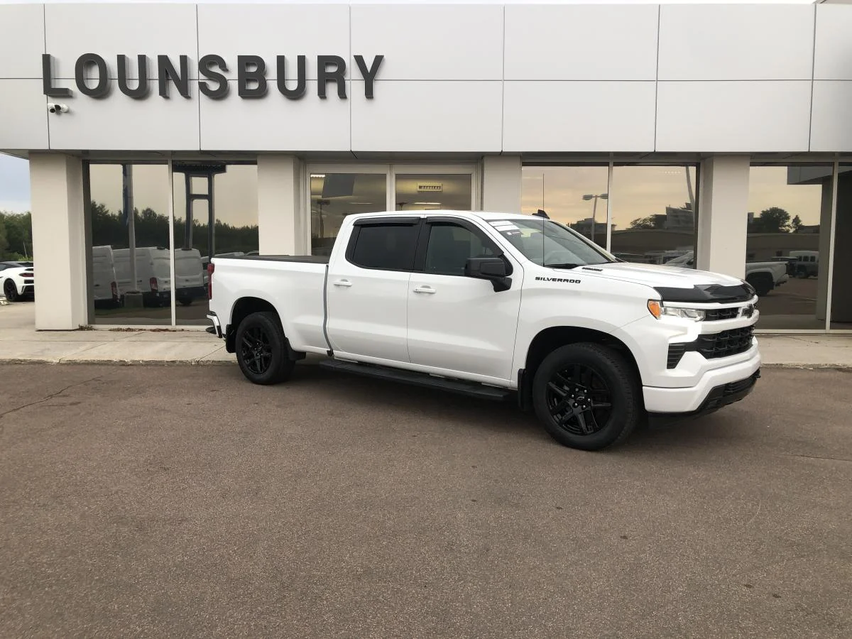 Used 2024 White Chevrolet 4WD Crew Cab 157" RST image 1