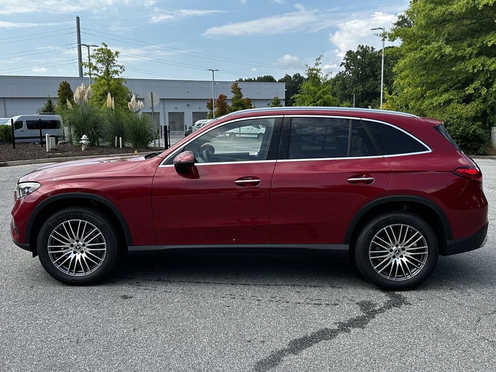 New 2026 MANUFAKTUR Patagonia Red Metallic Mercedes-Benz GLC 300 image 42