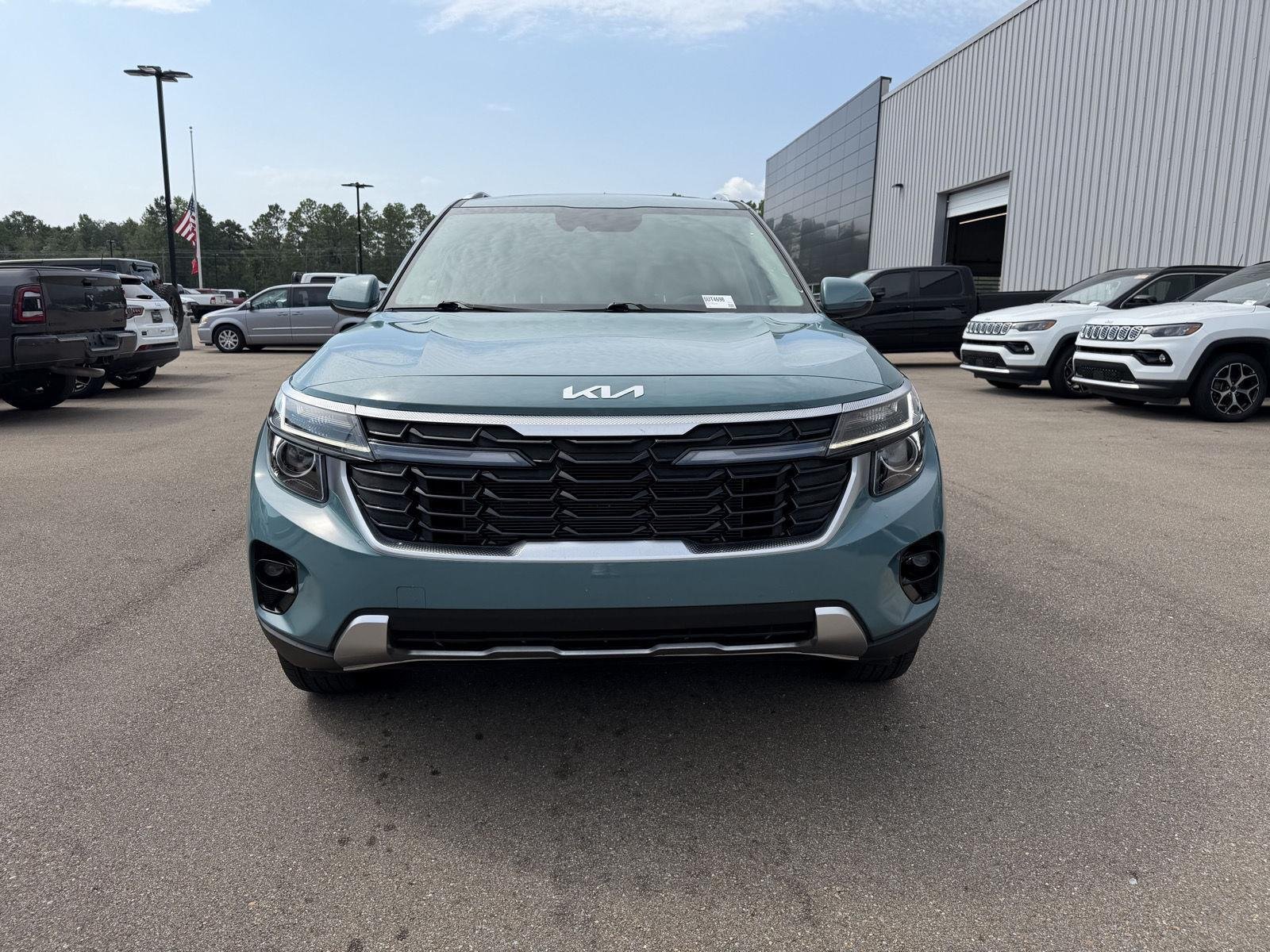 Used 2025 Pluton Blue Kia EX image 2