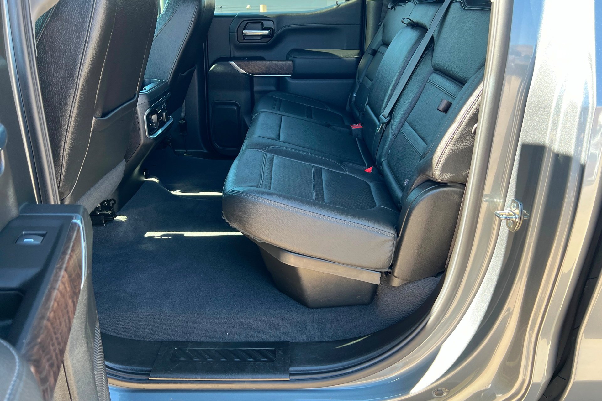 Used 2020 Satin Steel Metallic GMC Denali image 22