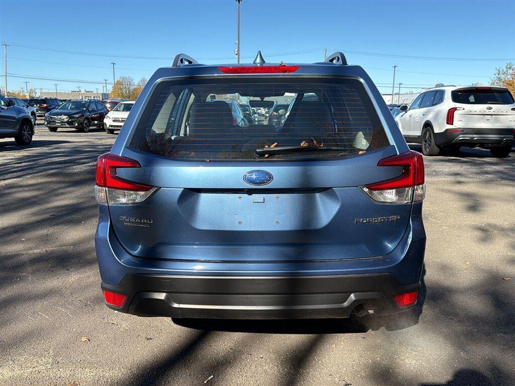 Used 2023 Horizon Blue Pearl Subaru  image 8