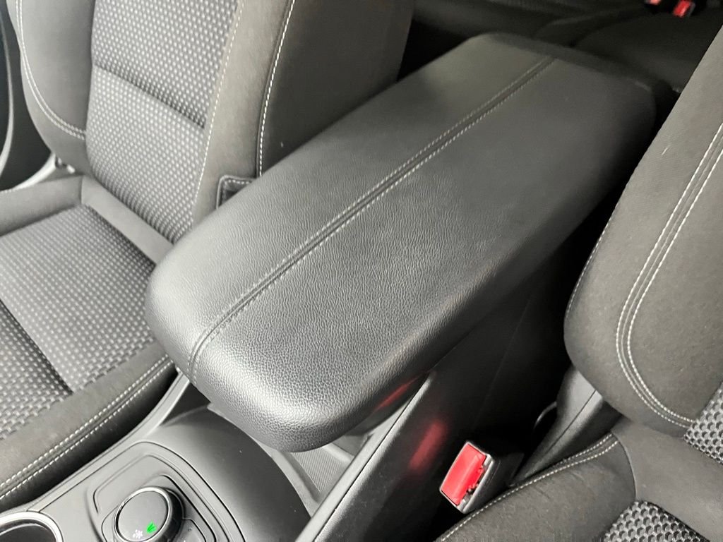 Used 2023 Volcanic Red GMC SLE image 29