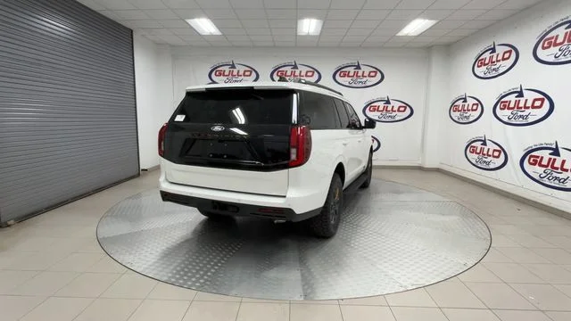 New 2027 Star White Metallic Tri-Coat Ford Tremor image 11