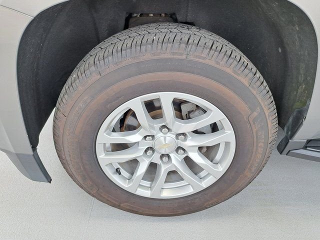 Used 2018 Gray Chevrolet LT image 37