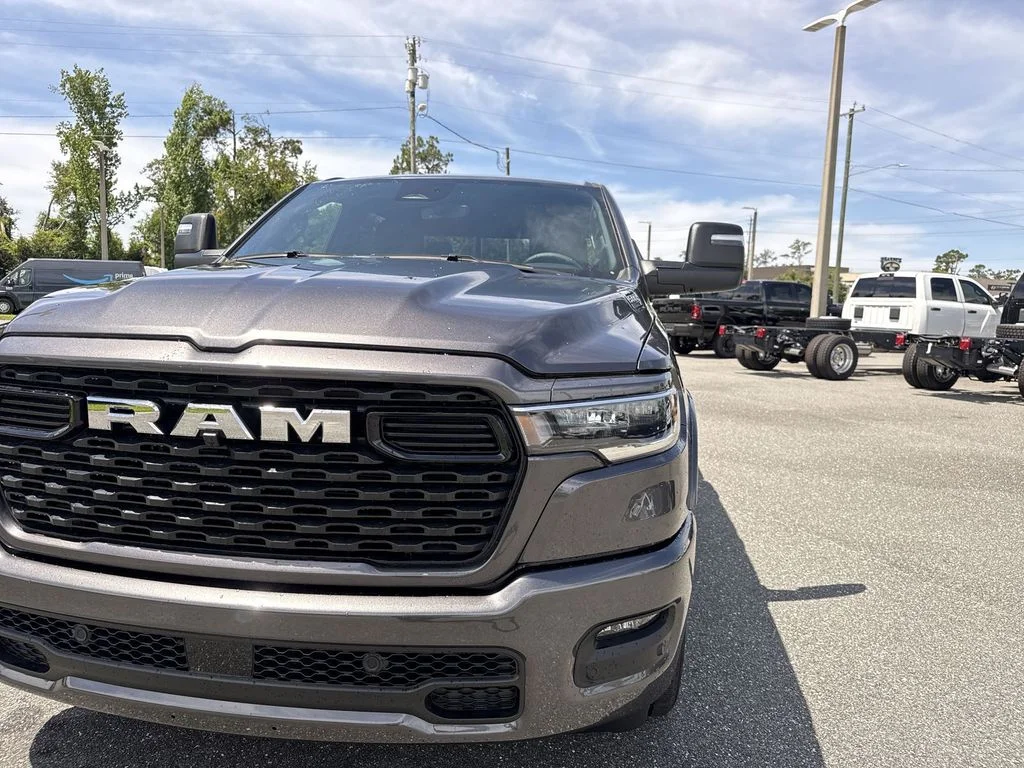 New 2026 Granite Crystal Metallic Clear-Coat Exterior Paint RAM Big Horn/Lone Star image 11