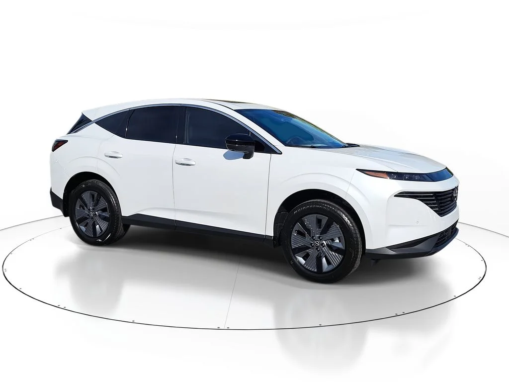 New 2026 White Nissan SL image 2