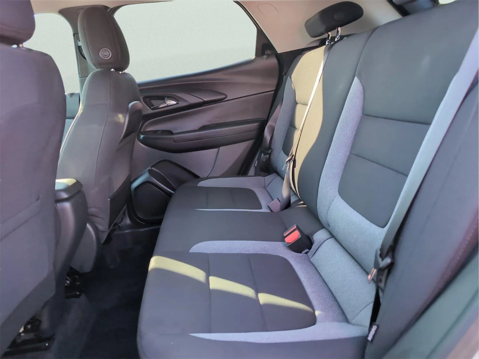 Used 2025 Sterling Gray Metallic Chevrolet LT image 30