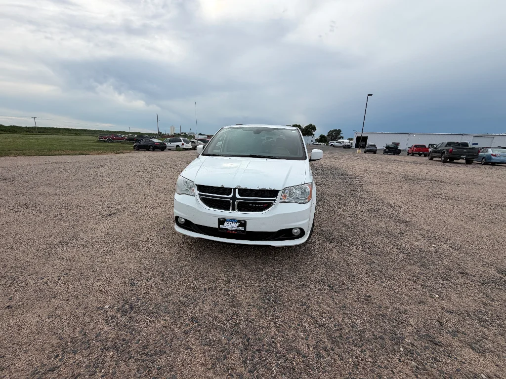 Used 2018 Dodge Grand Caravan SXT with VIN 2C4RDGCG3JR328100 for sale in Yuma, CO