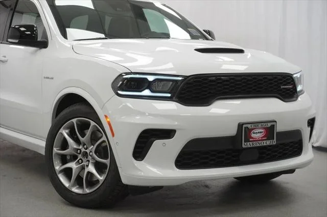 New 2026 White Knuckle Clear-Coat Exterior Paint Dodge GT PLUS image 3