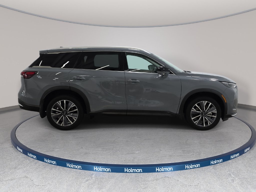 Certified Used 2027 Harbor Gray INFINITI LUXE image 4