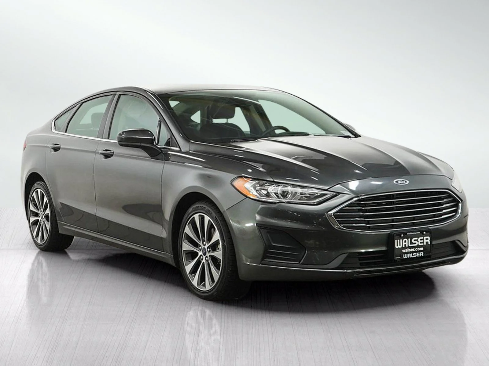 Used 2020 Magnetic Ford SE image 7