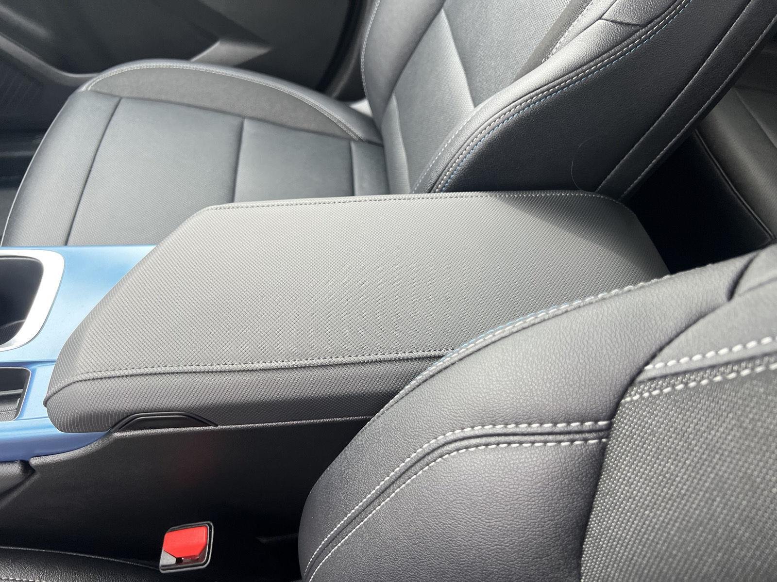 2025 Chevrolet Equinox EV LT - Photo 27