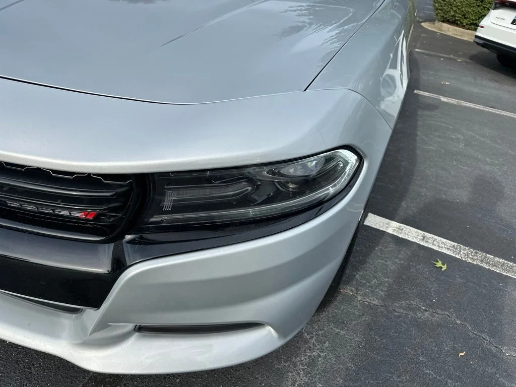 Used 2021 Triple Nickel Clearcoat Dodge SXT image 9