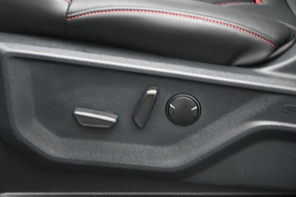 New 2026 Glacier Gray Metallic Tri-Coat Ford Lariat image 9