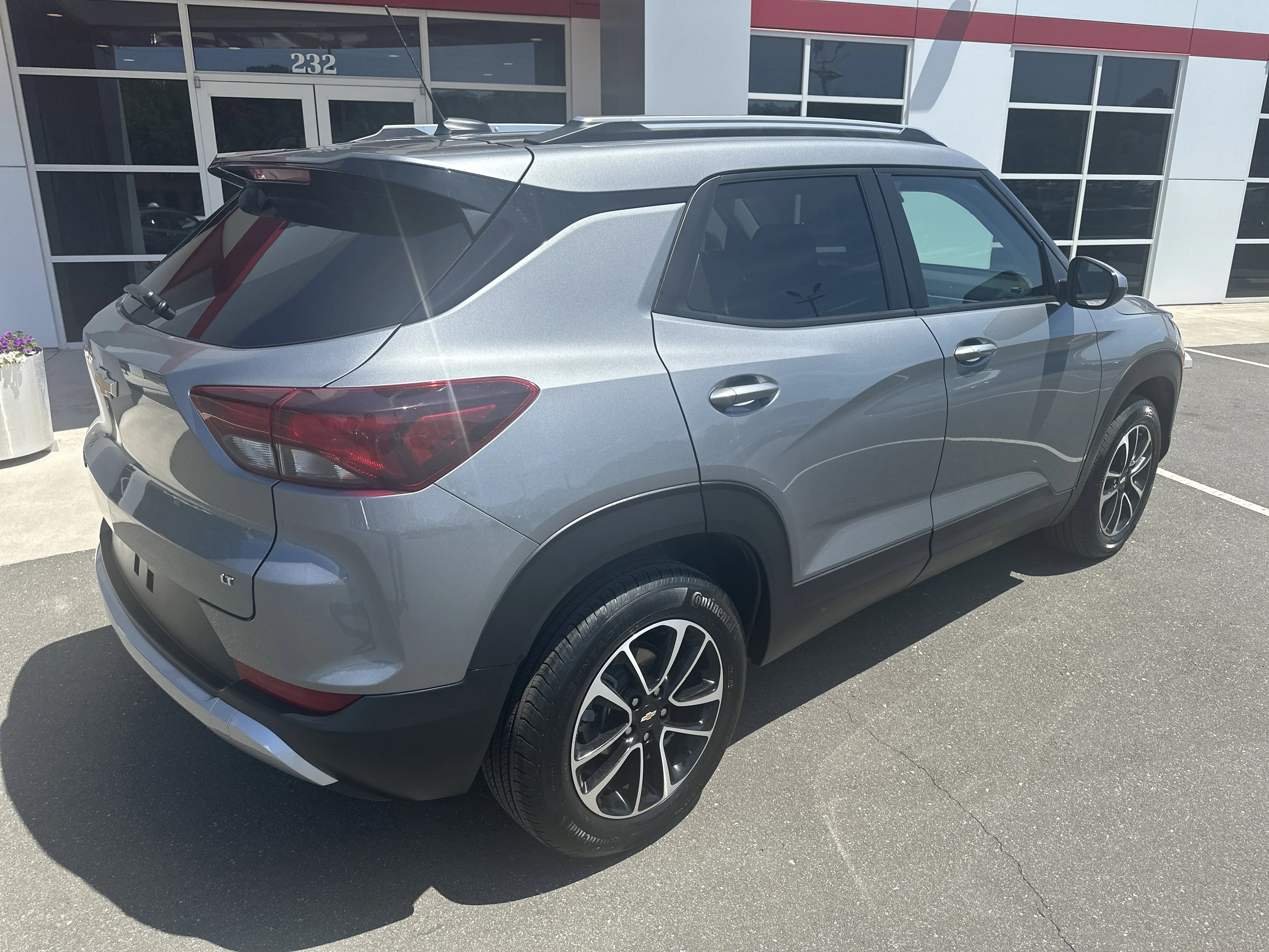 Used 2025 Sterling Gray Metallic Chevrolet LT image 8