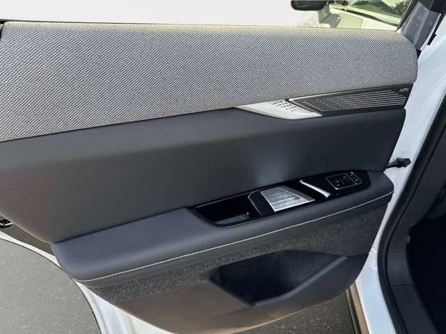 2027 Cadillac OPTIQ Sport - Photo 10