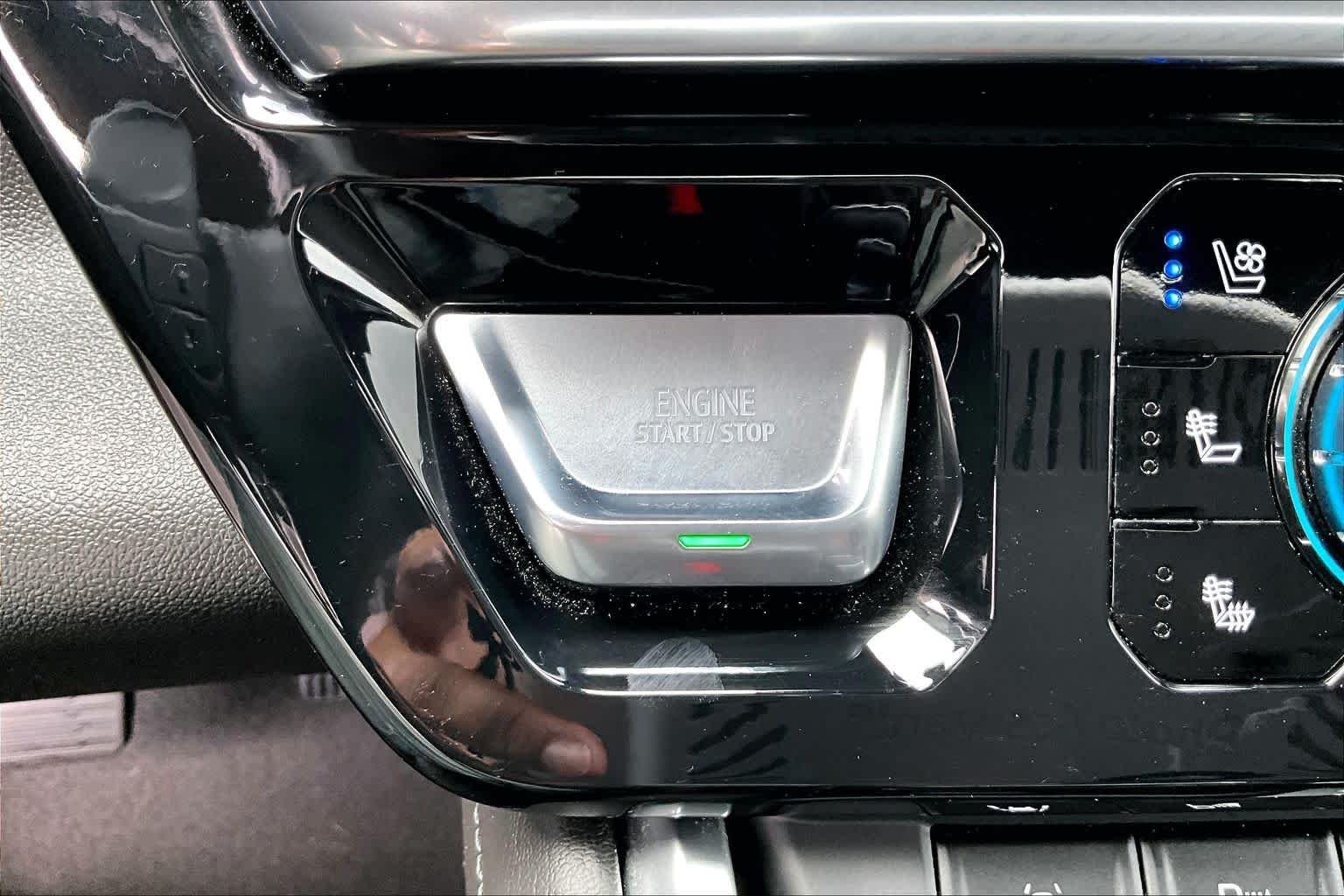 Used 2023 ONYX BLACK GMC Denali image 30